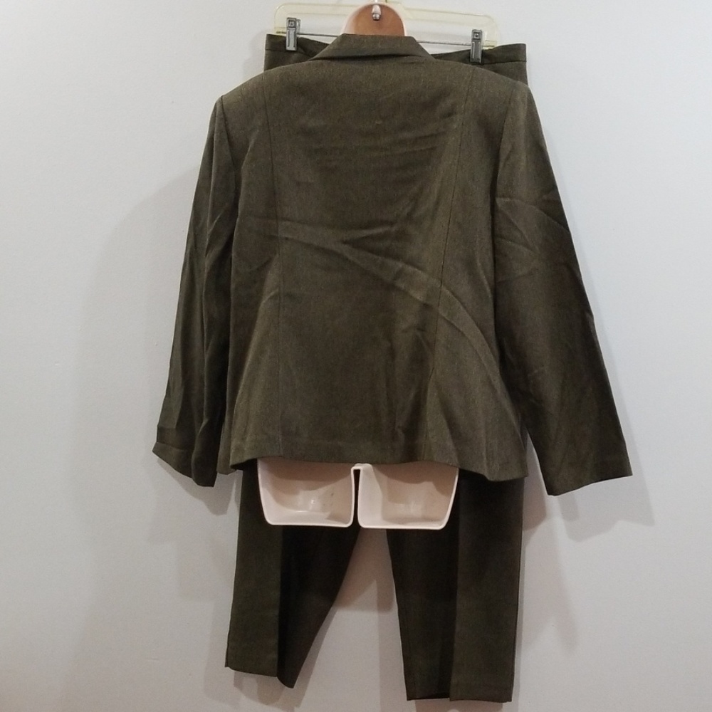 SAG Harbor dress woman, 3 piece pant suit 16w T - Picture 2 of 8